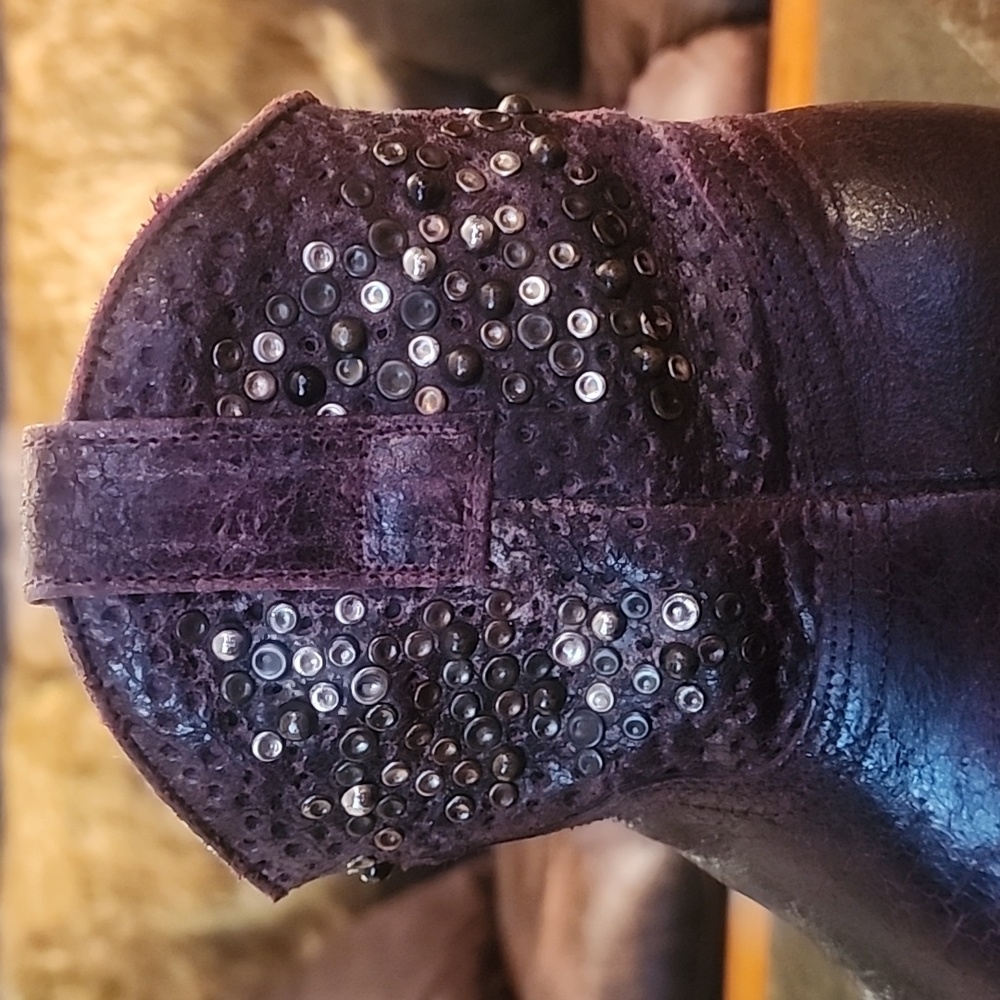 FRYE Distressed Leather Deborah Studded Ankle Boots. Size: 7 - Picture 2 of 12
